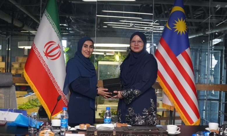 Iran, Malaysia discuss expansion of scientific, technological cooperation 1 IMG 6410