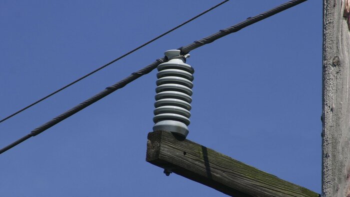 Iranian tech firm enhances power grid safety with locally developed nano coating 1 IMG 6638